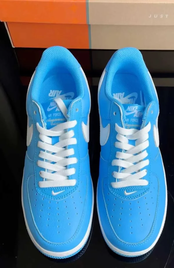 Air Force Easy On Low Sneakers Cyan