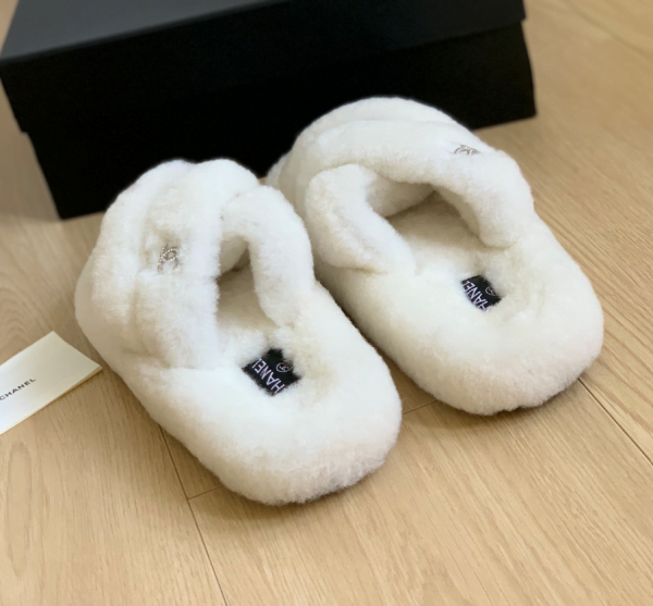 Women Fluffette scuffita slipper