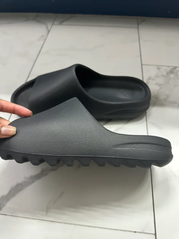 Foam Runners Outdoor Slide Slippers black